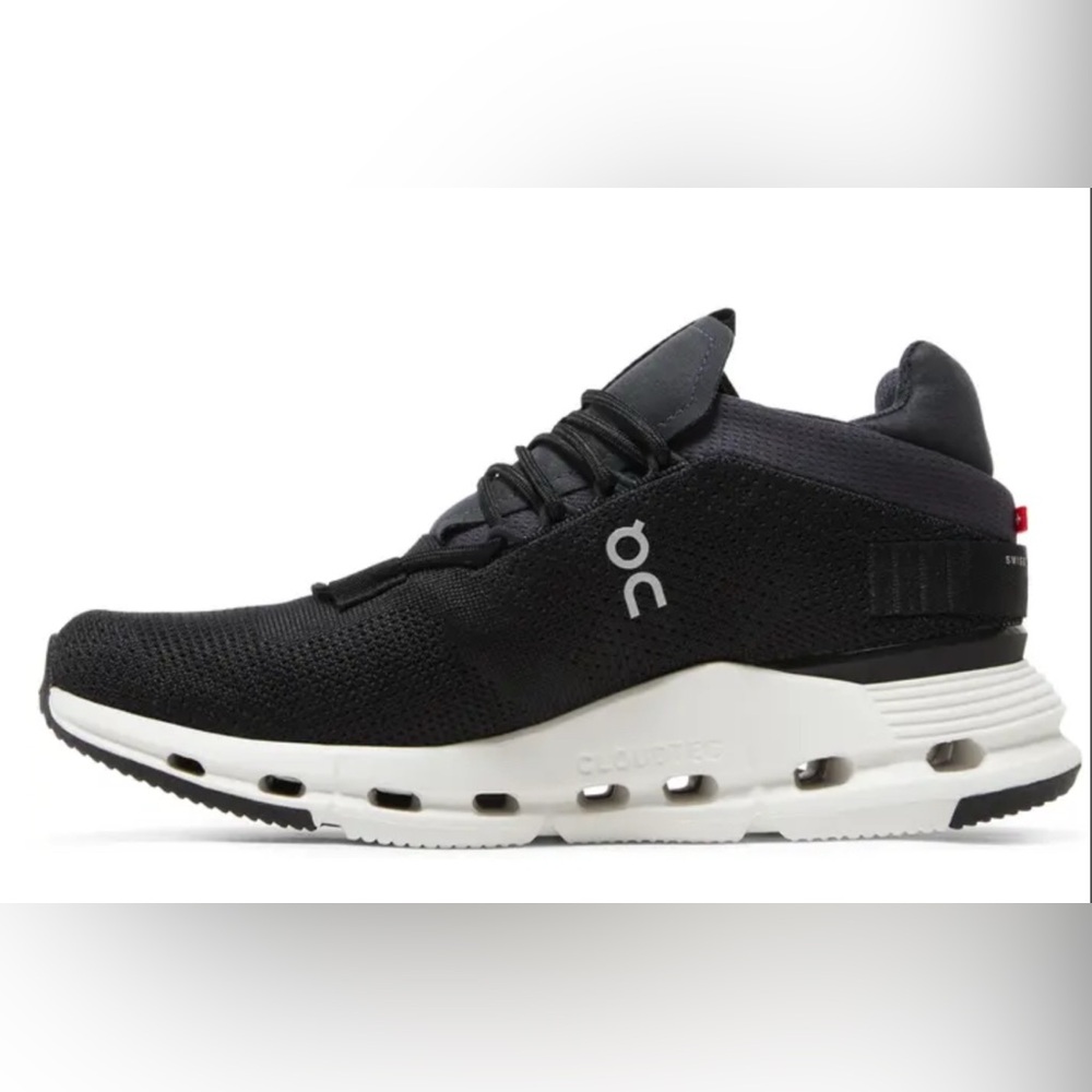 ON Cloud Nova 9.5 Black actual color name “phantom white”